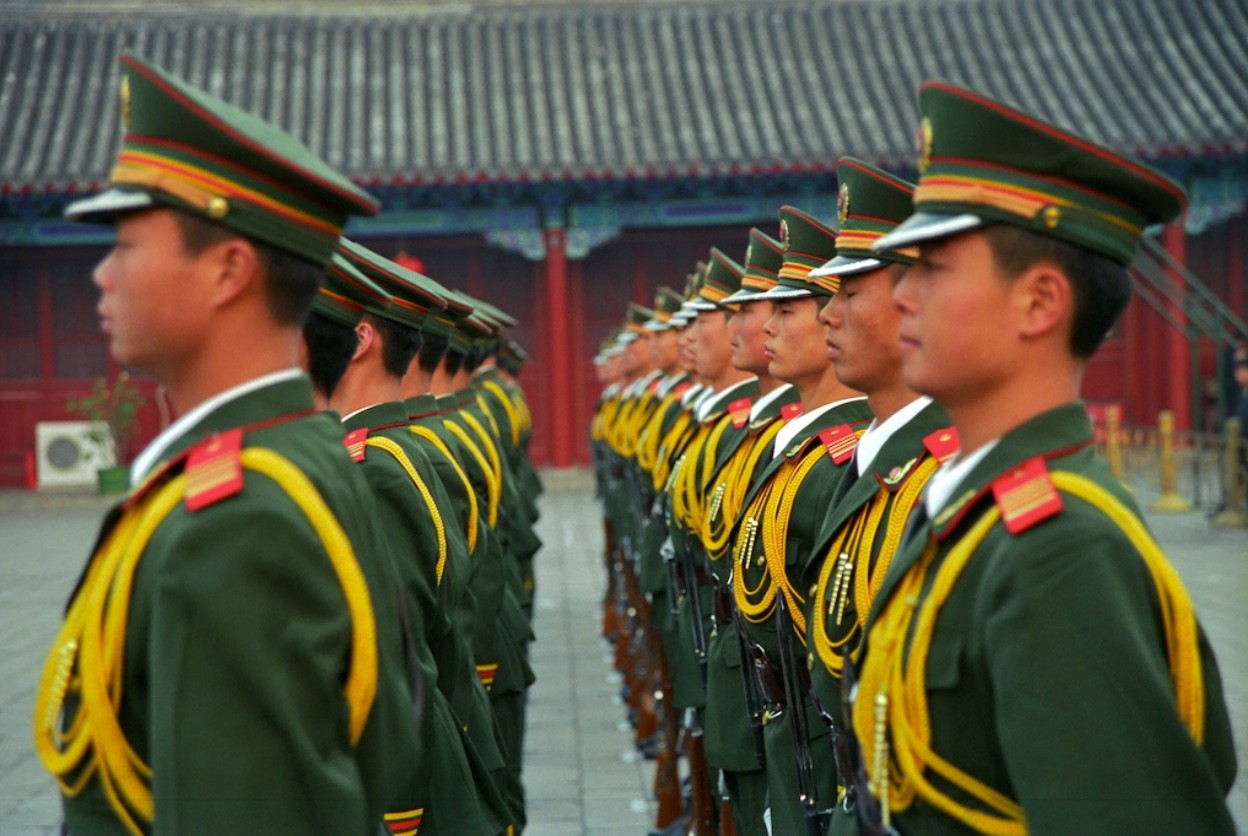 Guards-Beijing-palace