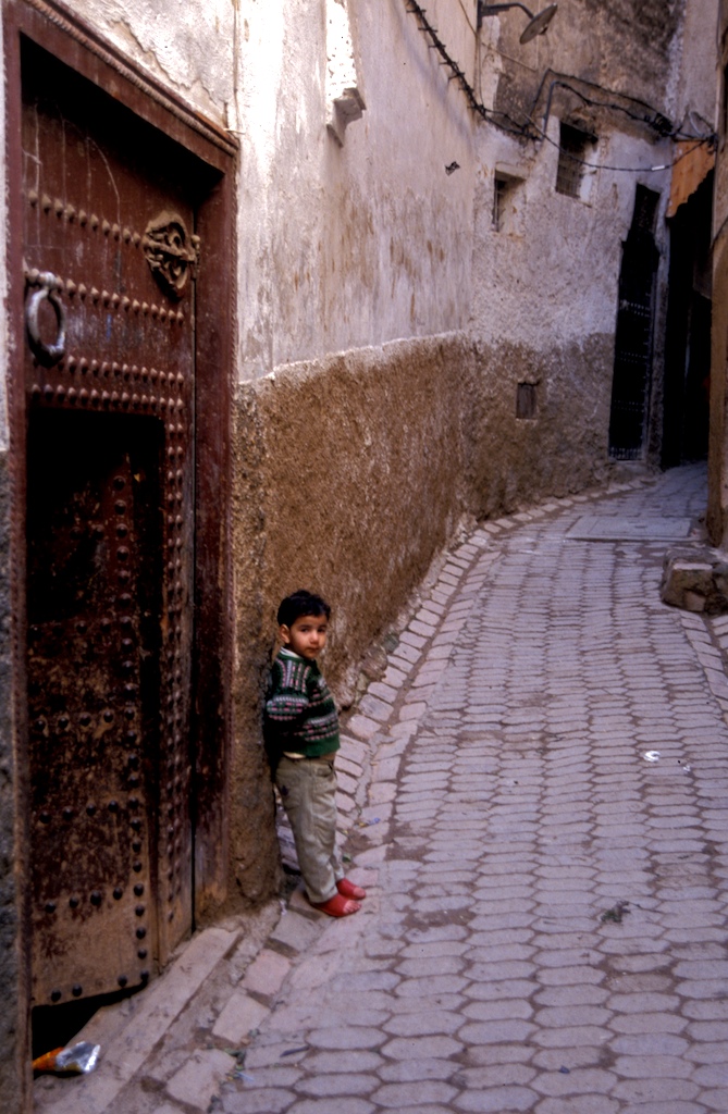 Morocco-fez - boy by door