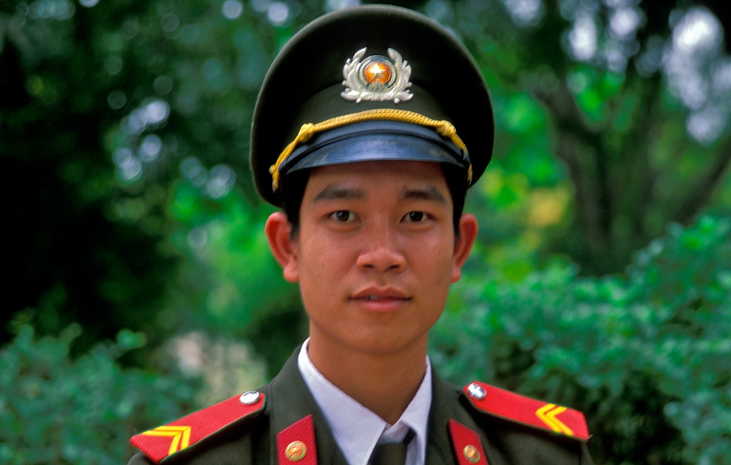 Vietnam-hanoi-soldier